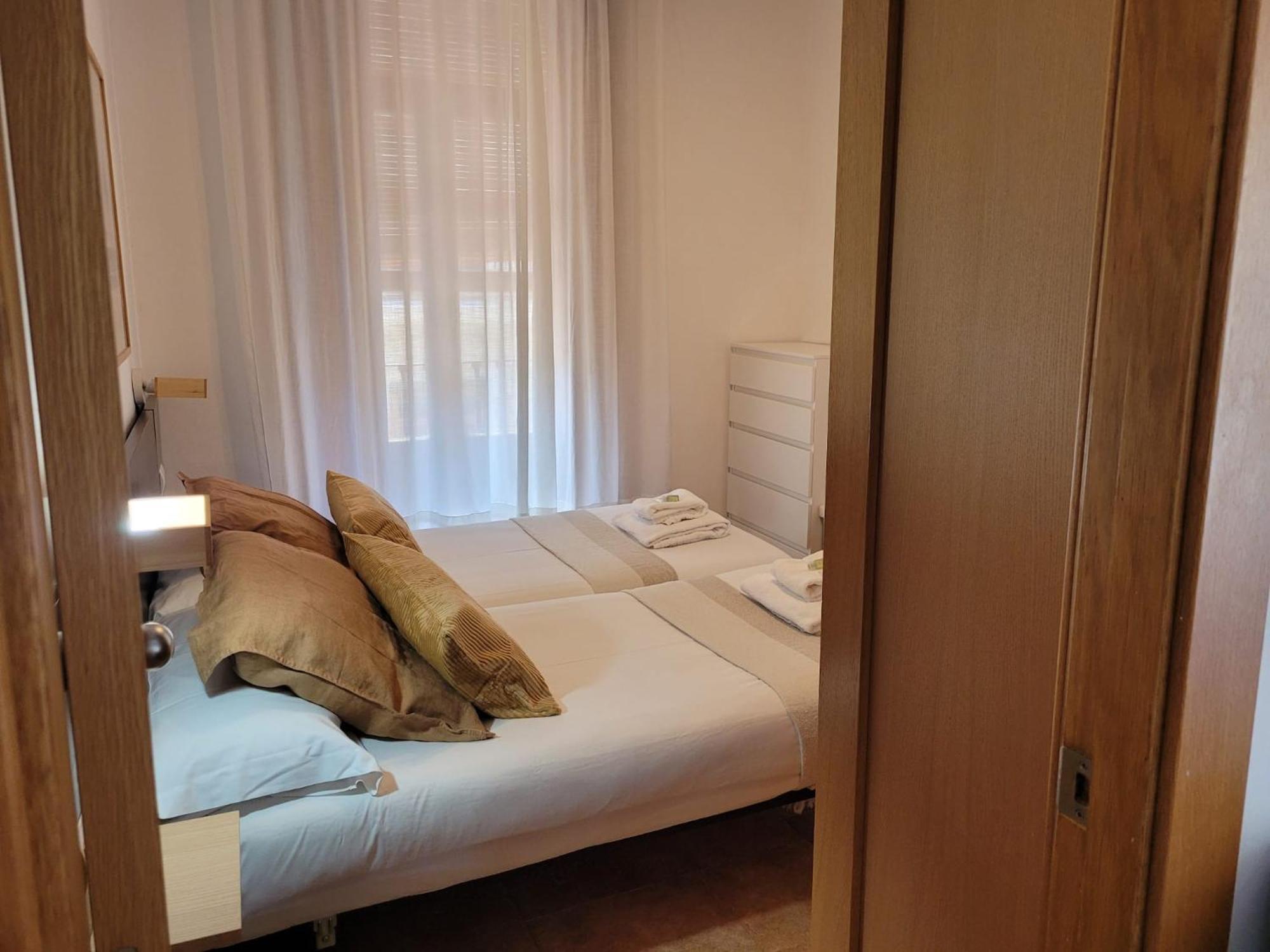 Living Valencia Apartments - Merced Bagian luar foto