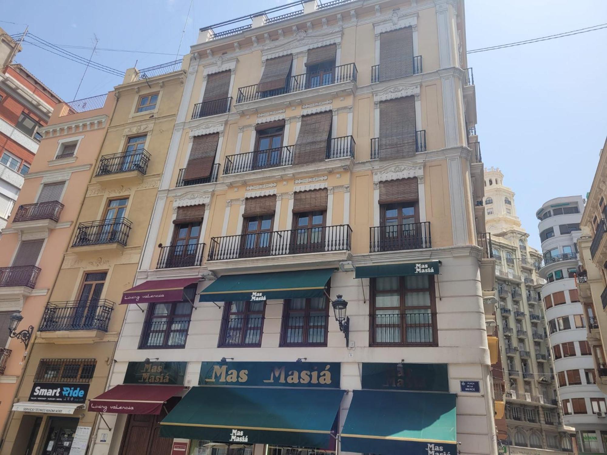 Living Valencia Apartments - Merced Bagian luar foto