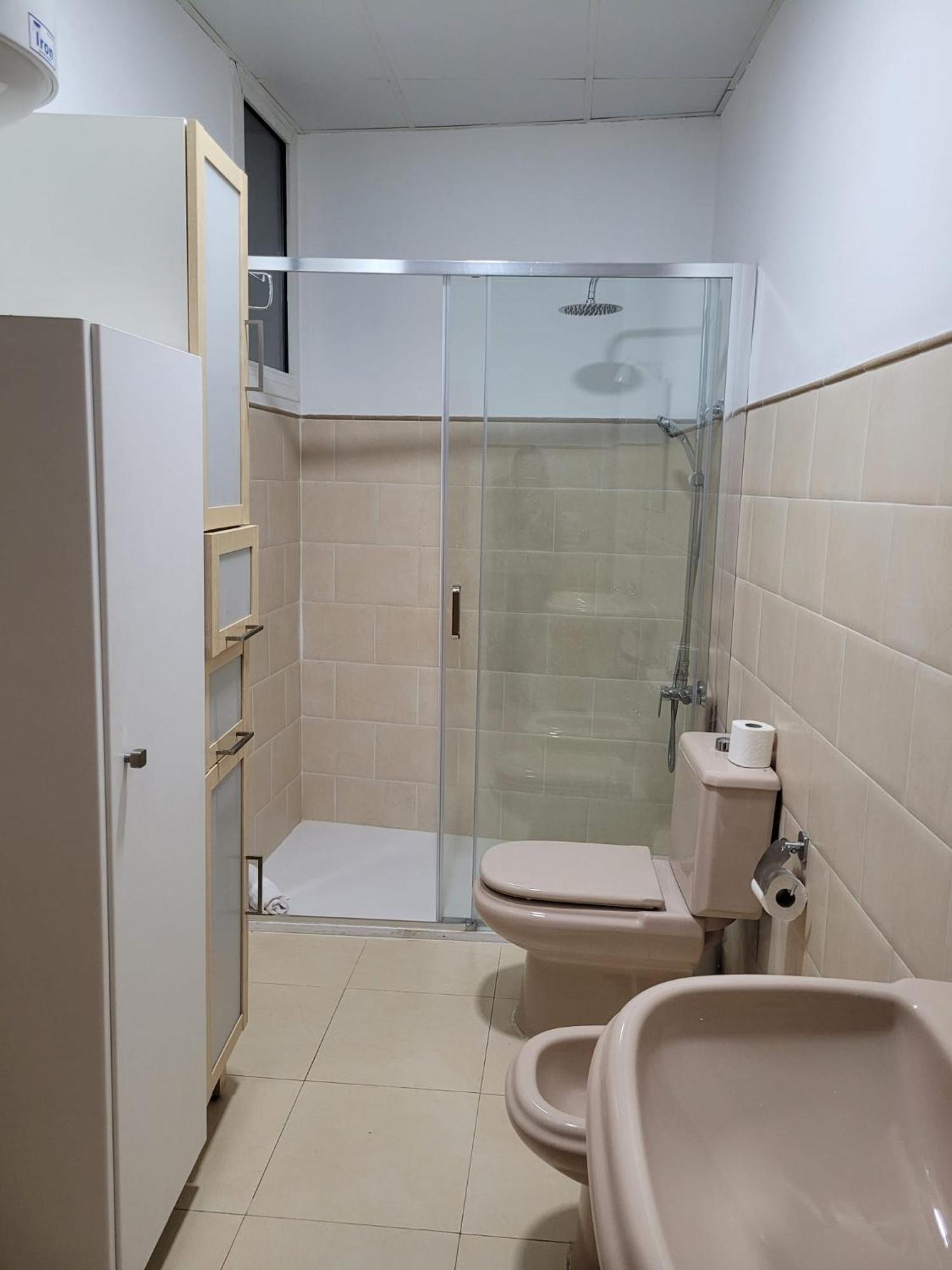 Living Valencia Apartments - Merced Bagian luar foto