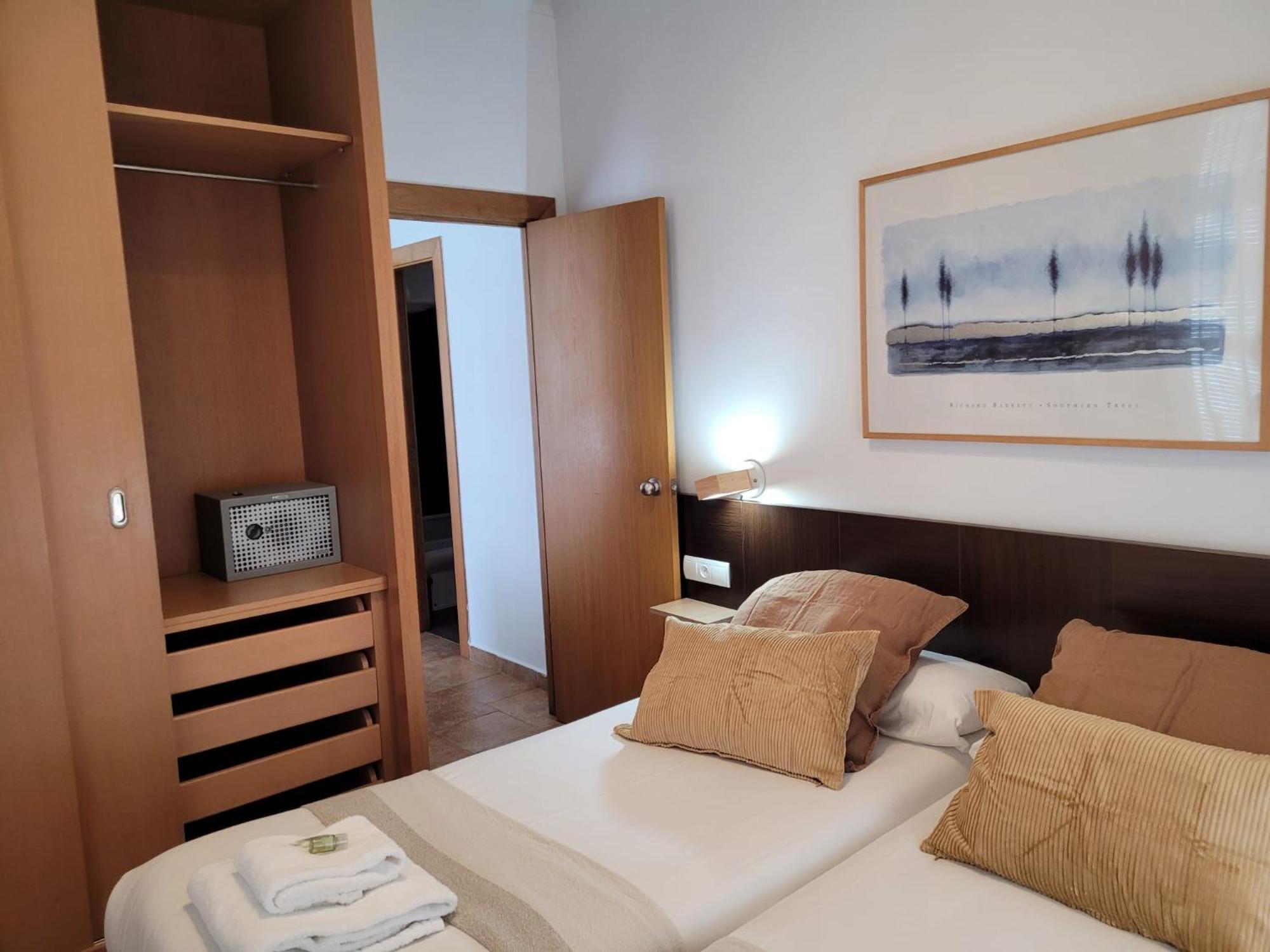 Living Valencia Apartments - Merced Bagian luar foto