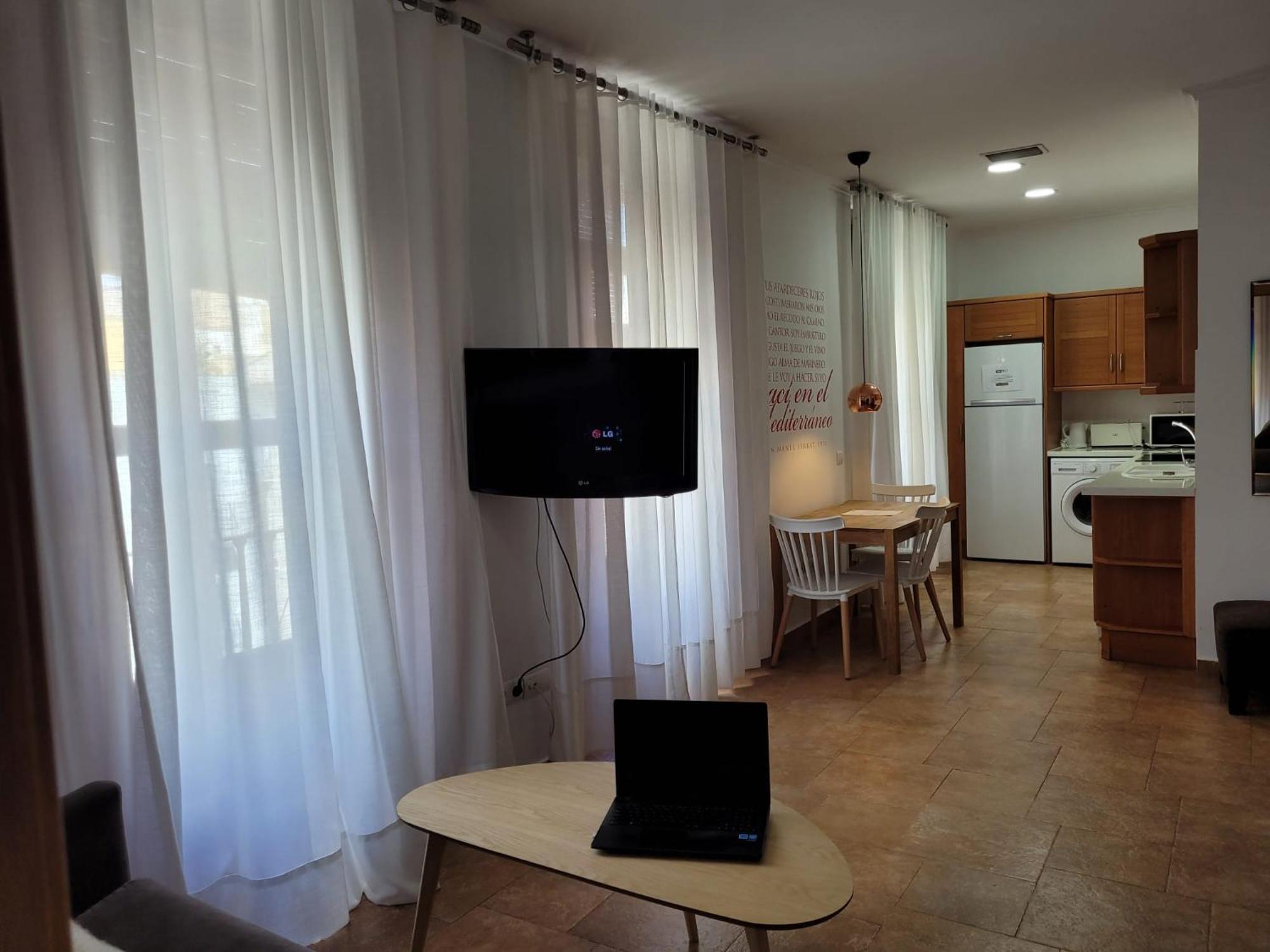 Living Valencia Apartments - Merced Bagian luar foto