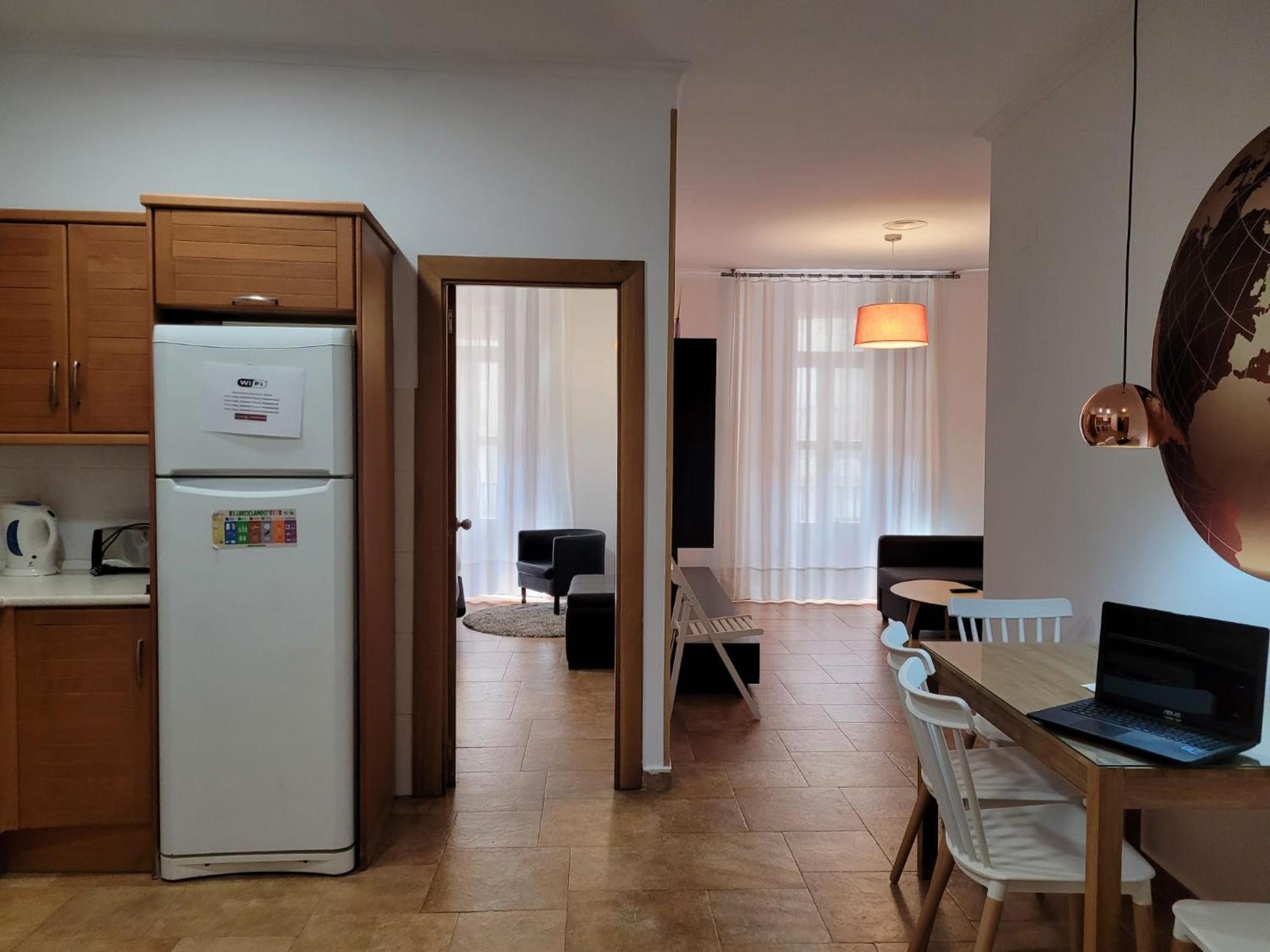 Living Valencia Apartments - Merced Bagian luar foto