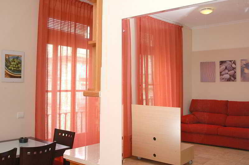 Living Valencia Apartments - Merced Bagian luar foto