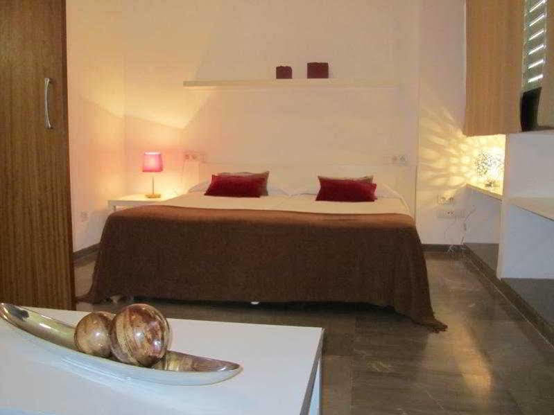 Living Valencia Apartments - Merced Bagian luar foto