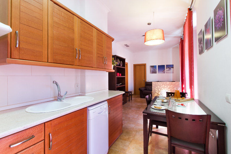 Living Valencia Apartments - Merced Bagian luar foto