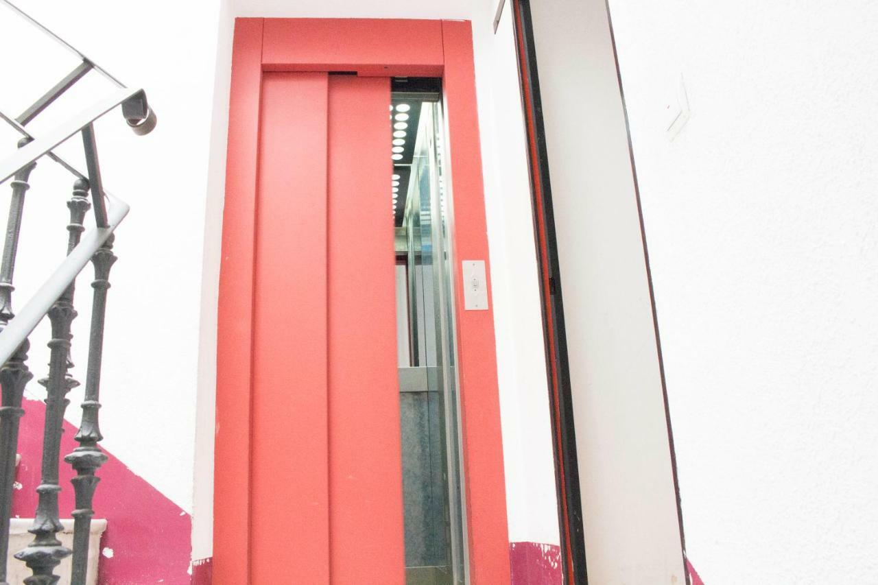 Living Valencia Apartments - Merced Bagian luar foto