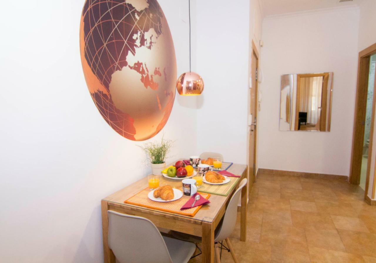 Living Valencia Apartments - Merced Bagian luar foto